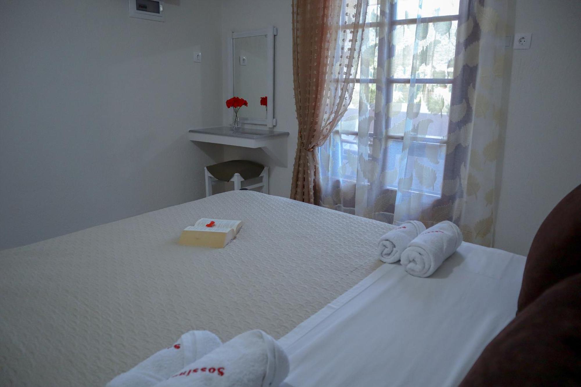 Sossinola Aparthotel Steni Vala Alonissos Exteriör bild